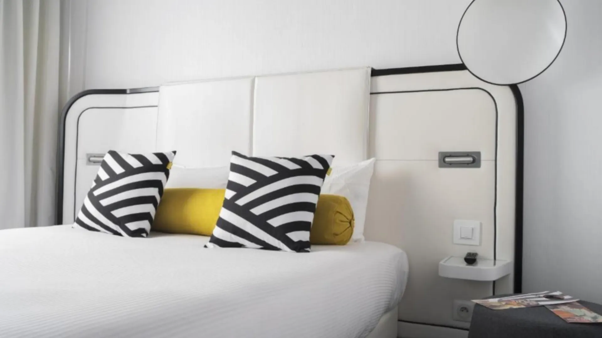 Ekta Champs Elysees Hotel Paris