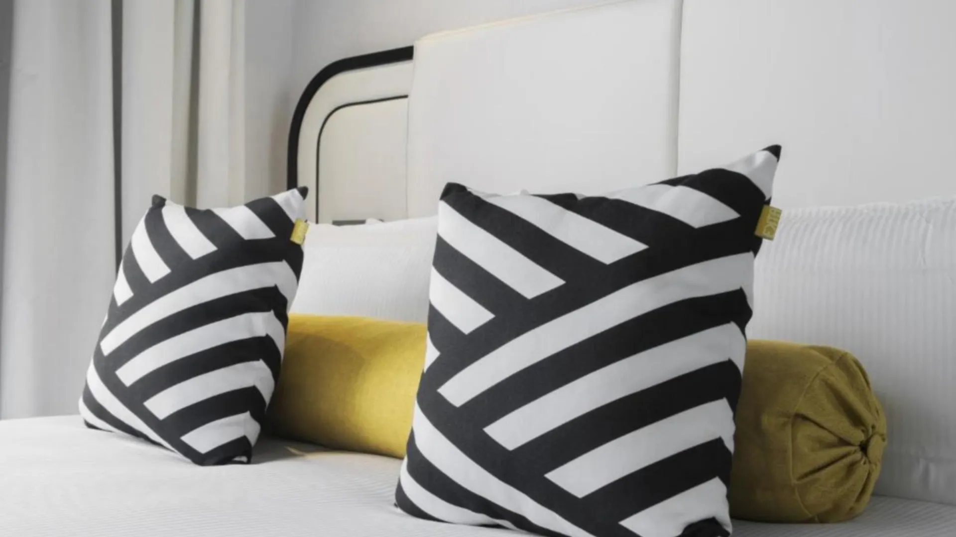 Hotel Ekta Champs Elysees 4*