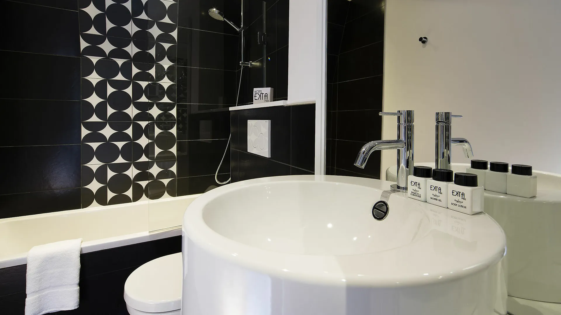 Ekta Champs Elysees Hotel Paris