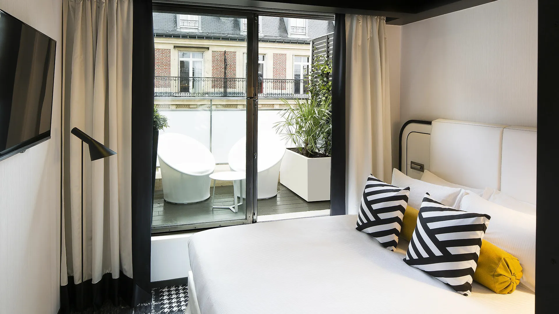 Ekta Champs Elysees Hotel Paris