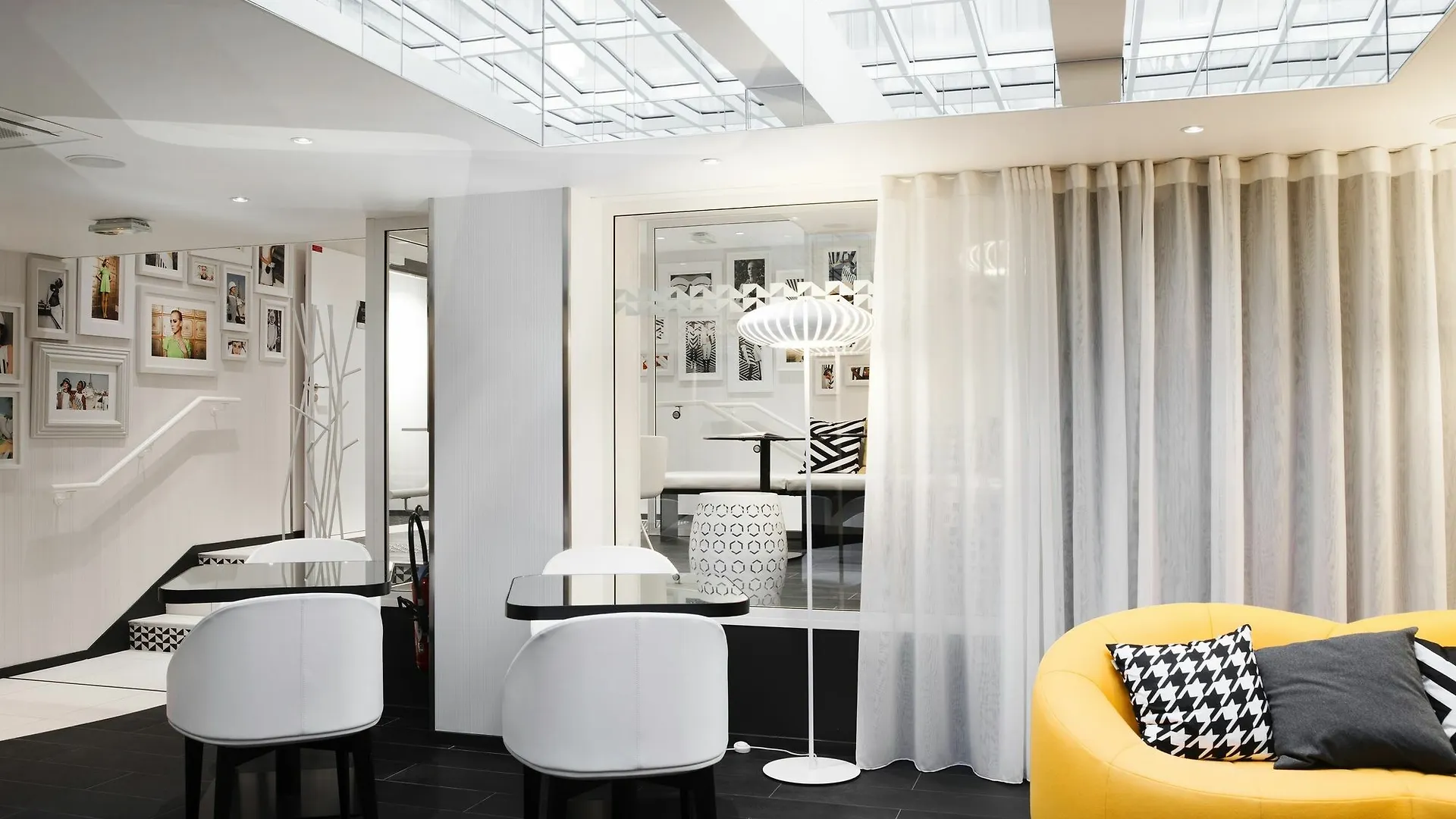 Ekta Champs Elysees Hotel 4*