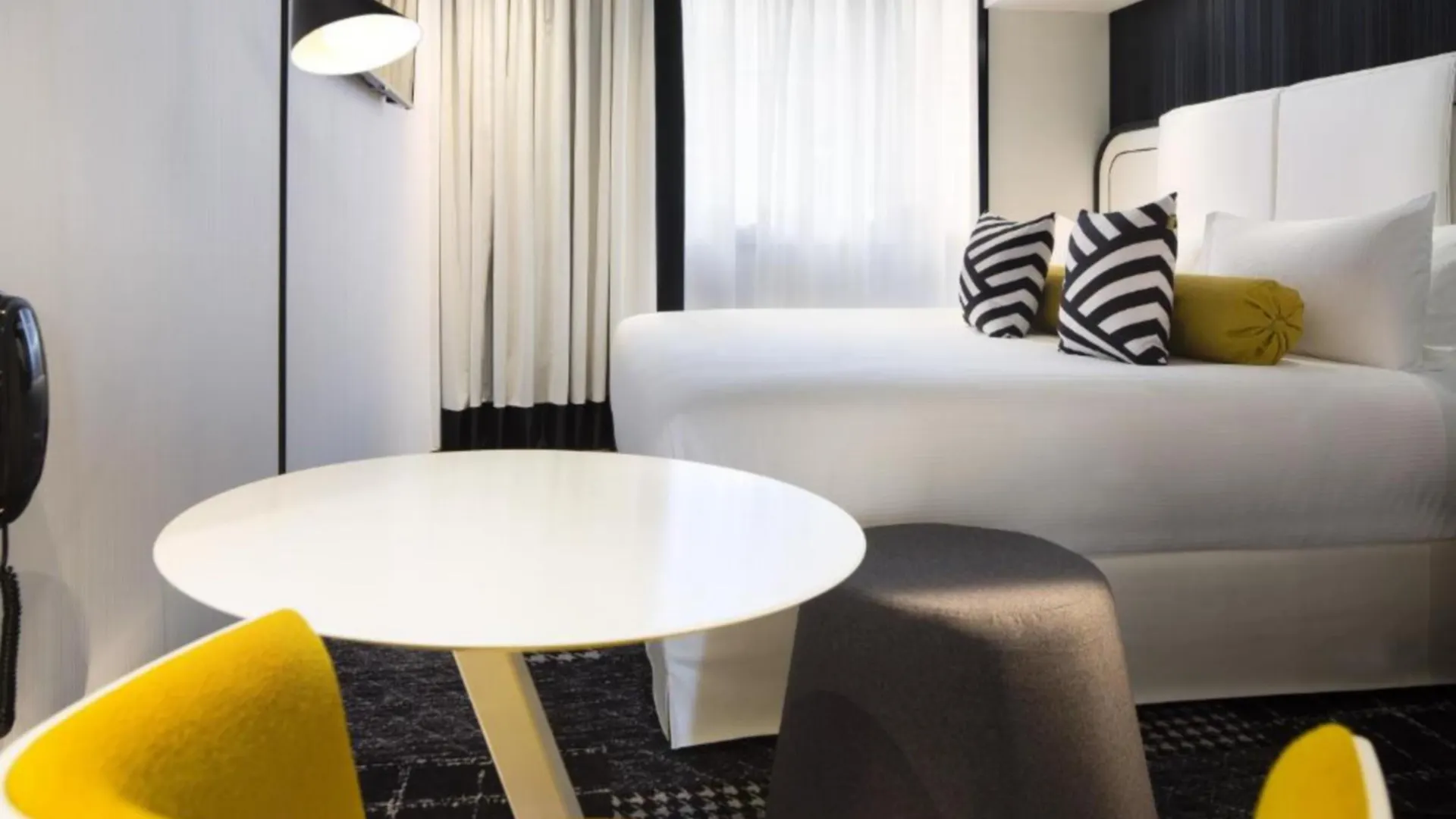 Ekta Champs Elysees 4* Paříž